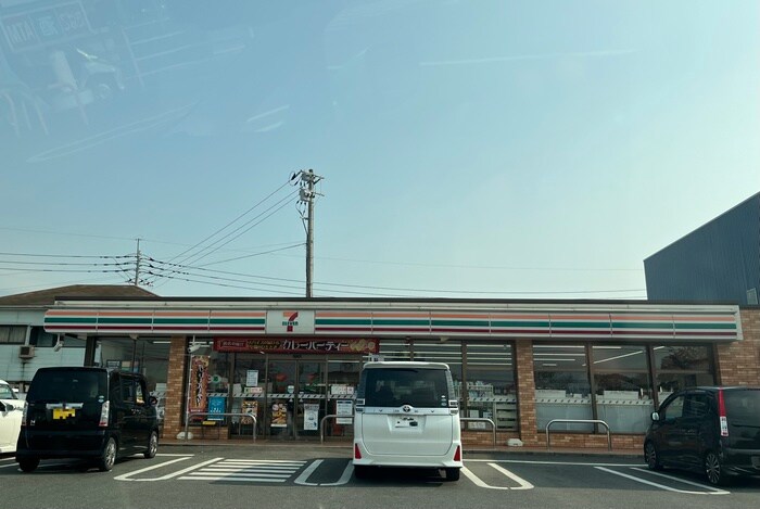 セブン-イレブン 中間中鶴店(コンビニ)まで1100m プレザントリィ