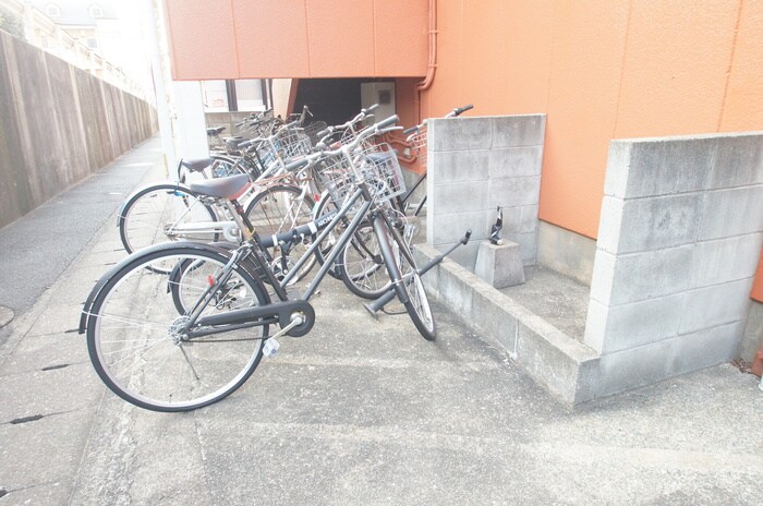 駐輪場 サンライフ和白東