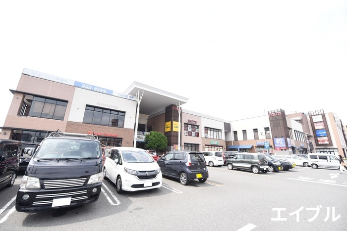 フォレオ博多(スーパー)まで1510m オリンピア竹下