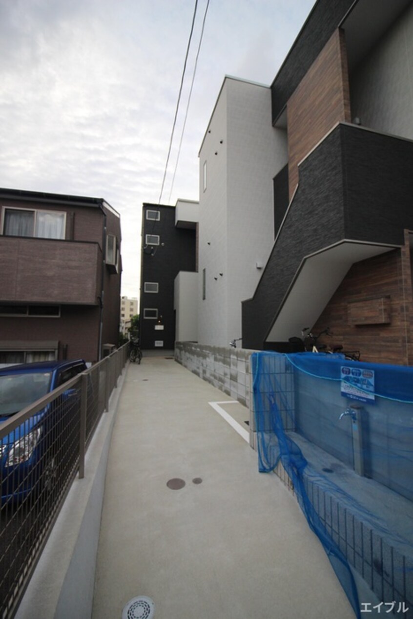 エントランス部分 CB和白ソリエボ