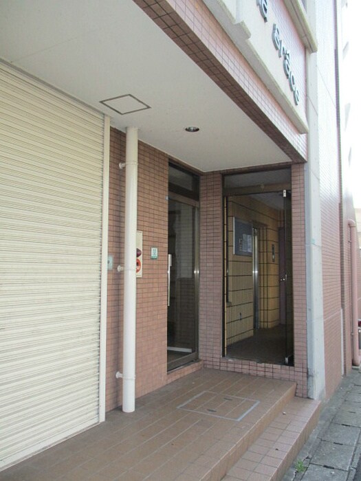 エントランス部分 メゾン・ド・カリス