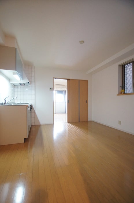 居室 ユゥ・ミィ金山駅前　D