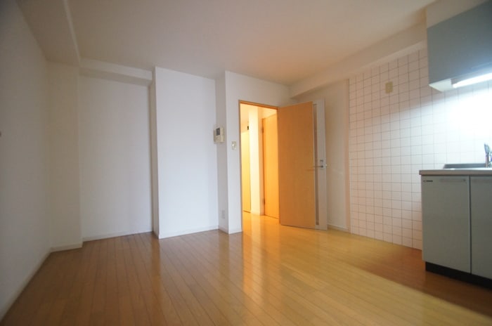 居室 ユゥ・ミィ金山駅前　D