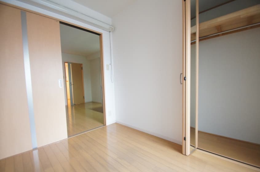 居室 ユゥ・ミィ金山駅前　D