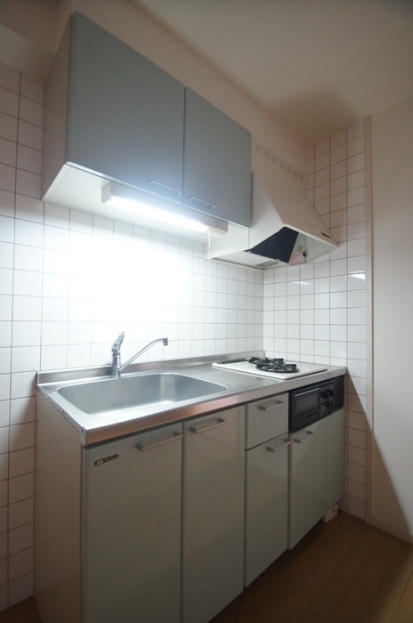 キッチン ユゥ・ミィ金山駅前　D