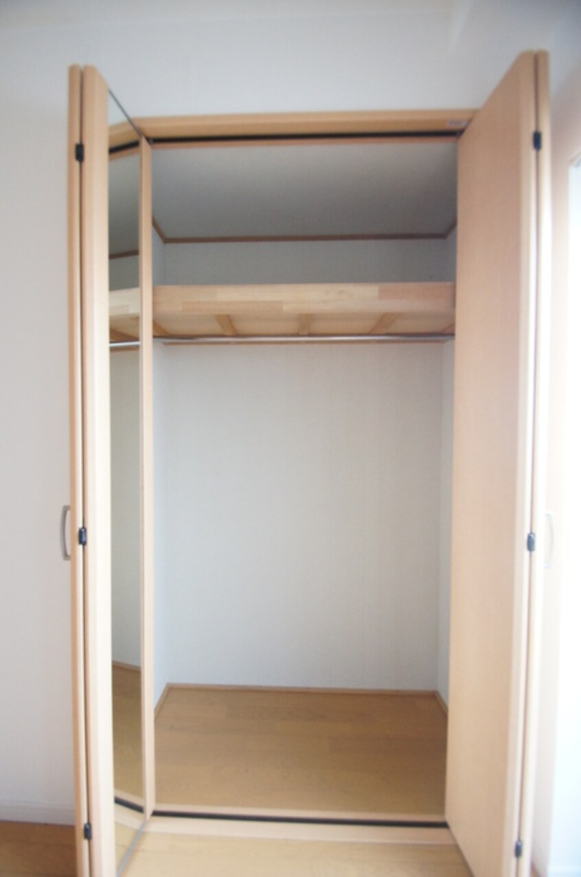 収納 ユゥ・ミィ金山駅前　D