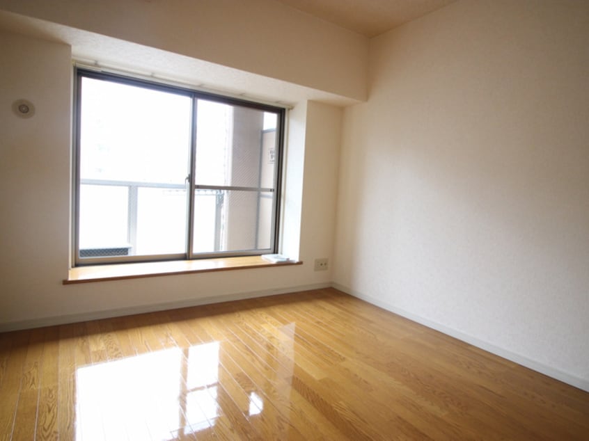 居室 クレタ県庁前