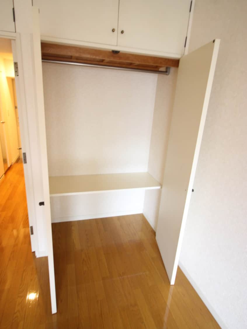 収納 クレタ県庁前