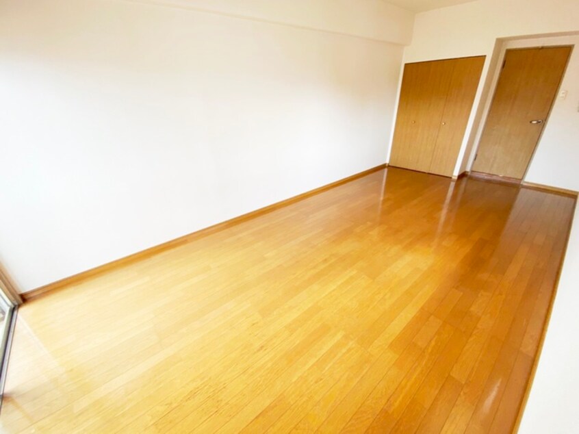 居室 アヴィニール竪町