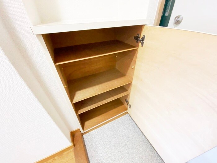 靴箱 アヴィニール竪町