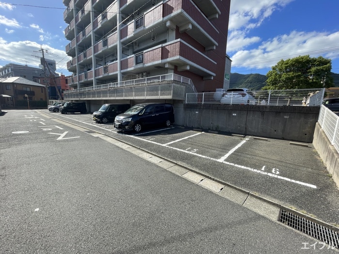 駐車場 グランド　アイ参番館