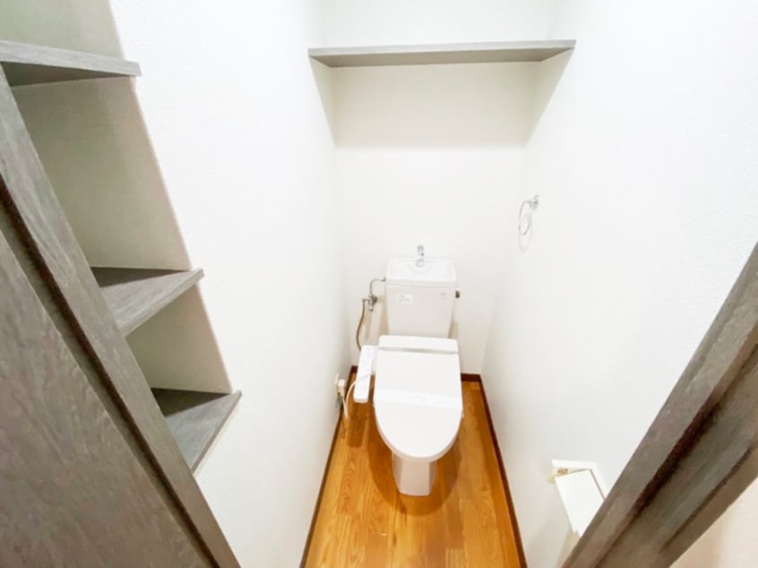 トイレ ロイヤルセンタ－ＢＬＤ ８０