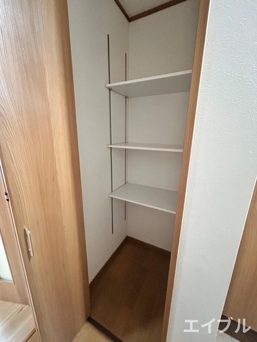 収納 天降川借家