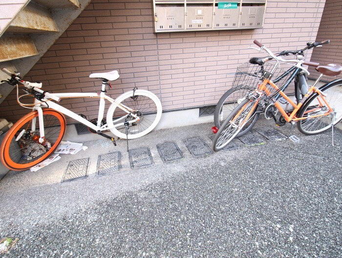 駐輪場 グレイスコーポ美野島