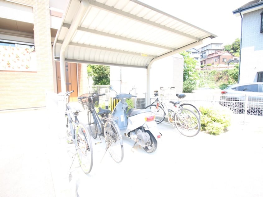 駐輪場 シャトーヒル花田Ⅰ