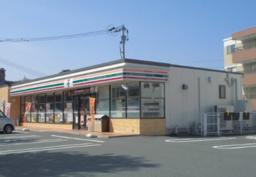 セブンイレブン八幡割子川2丁目店(コンビニ)まで400m メゾンシャンヴェール２