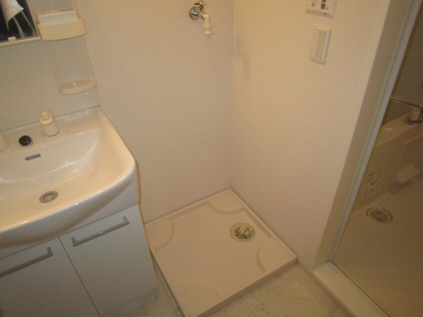 洗濯機置場 ラ・ポルテ今宿