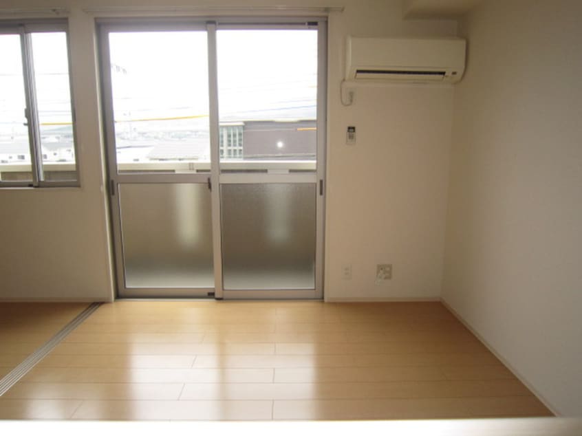 居室 ラ・ポルテ今宿