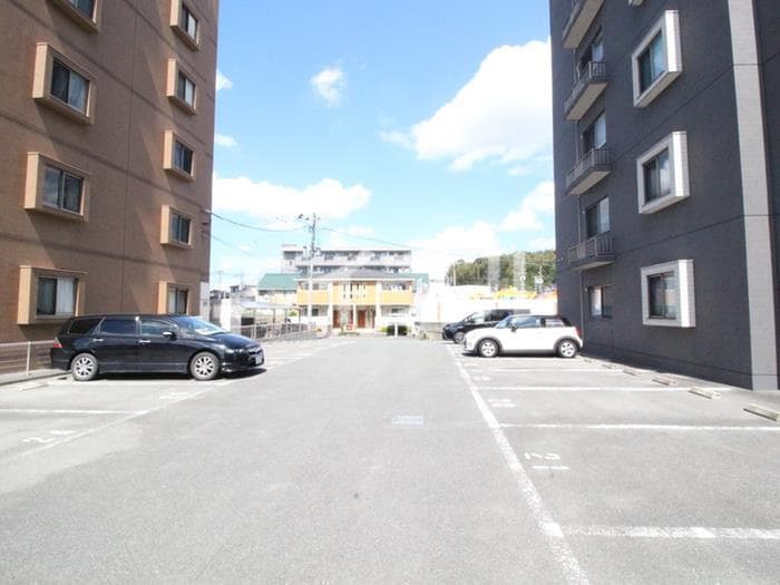 駐車場 福福弐番館