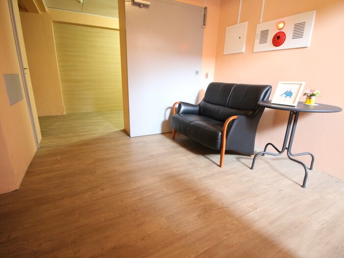 エントランス部分 エルモス西新