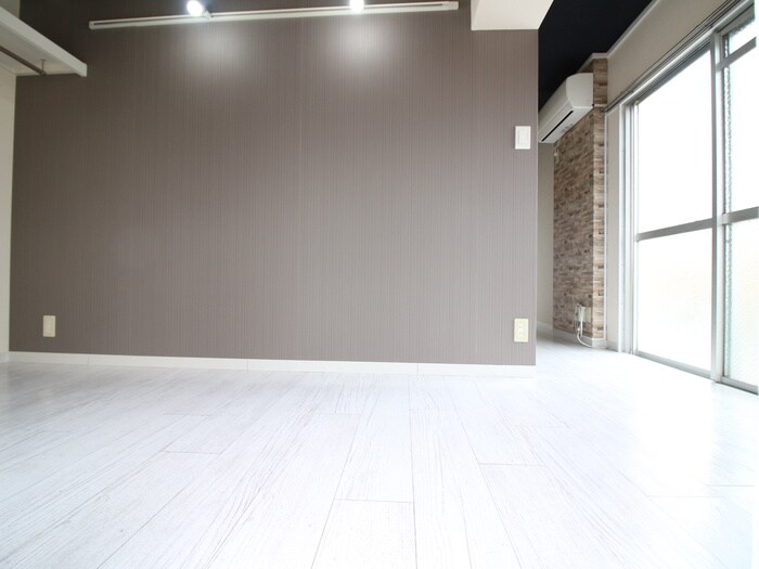 居室 エルモス西新