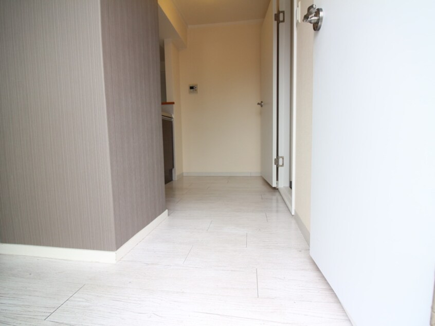 居室 エルモス西新