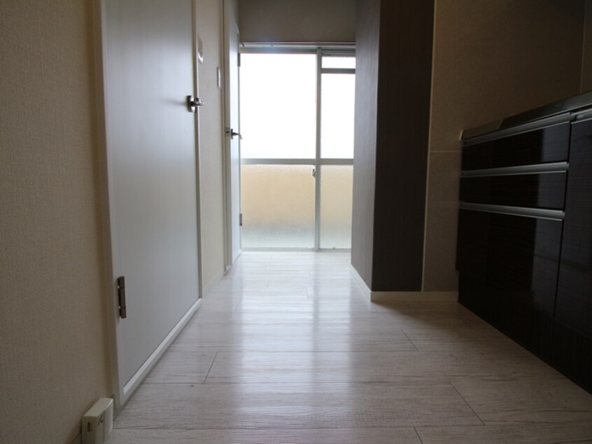 廊下 エルモス西新