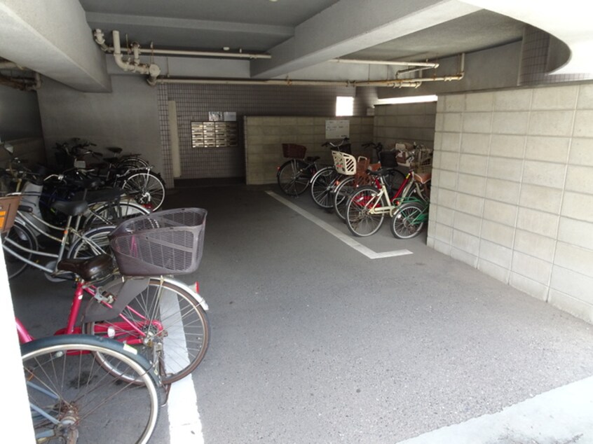駐輪場 ライフハウス城野駅東