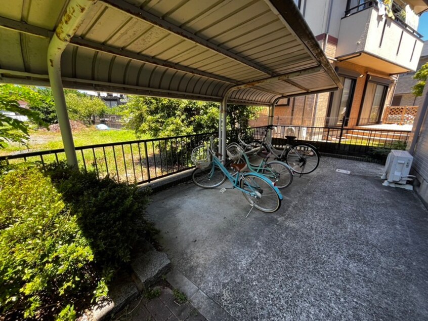 駐輪場 ターフ潤Ａ棟