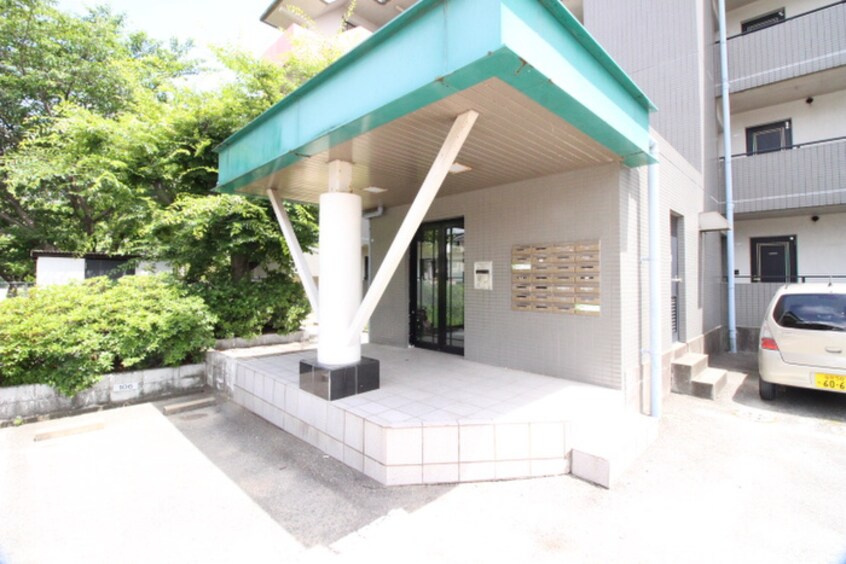 エントランス部分 フォレスト多々良91