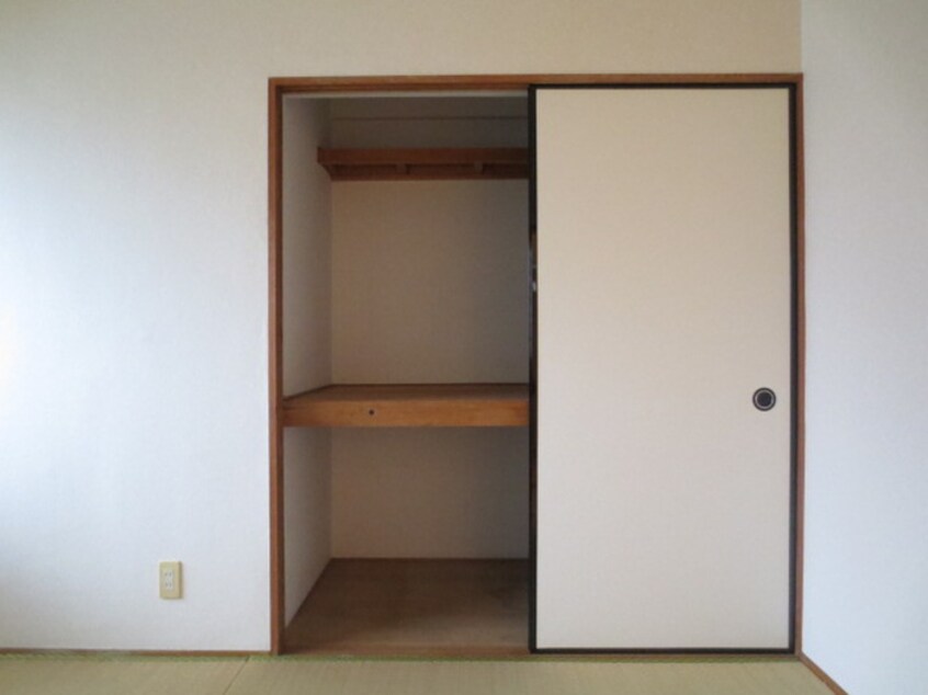 収納 フォレスト多々良91