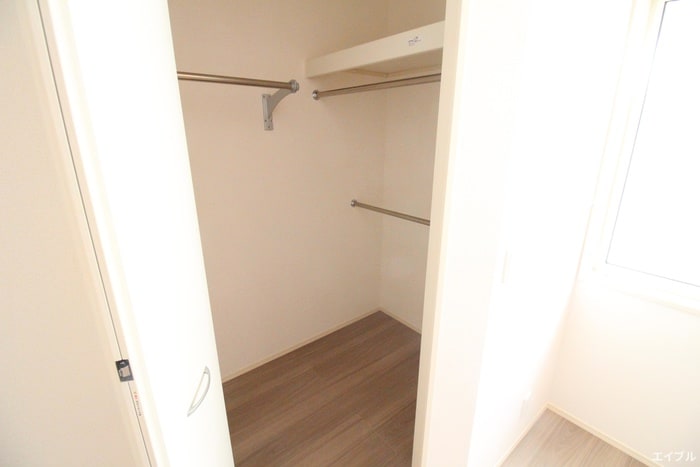 収納 エミナール野間