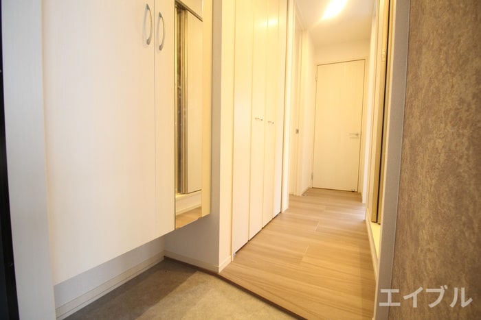 玄関 エミナール野間