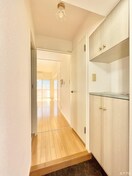 玄関 メゾンドリバティ西新