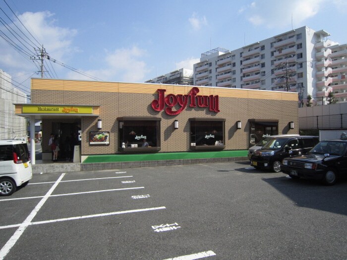 ジョイフル(その他飲食（ファミレスなど）)まで140m サンレトロ