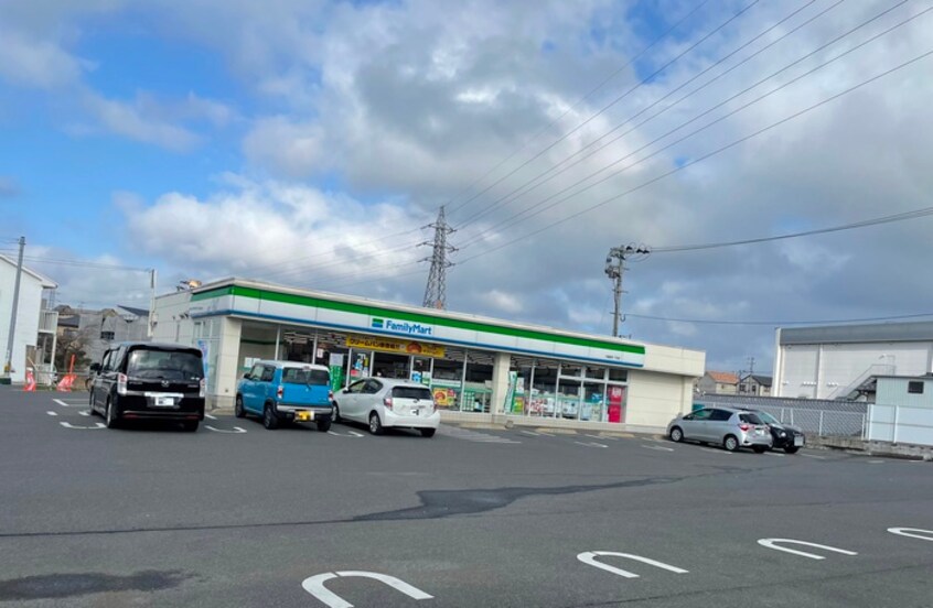 ファミリーマート　藤原1丁目店(コンビニ)まで140m ロ－ズマロウ