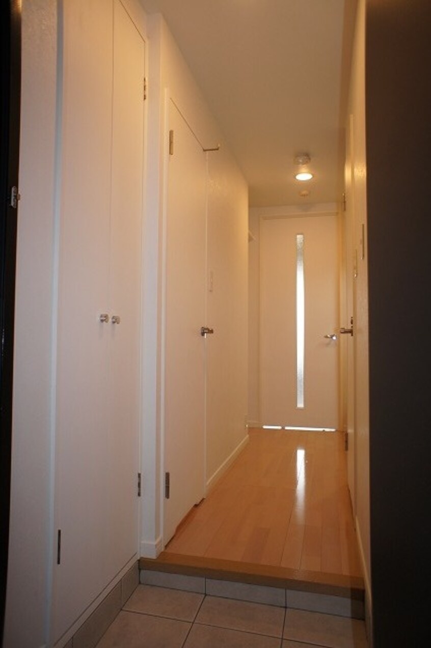 玄関 ｴﾝｸﾚｽﾄ御供所（811）