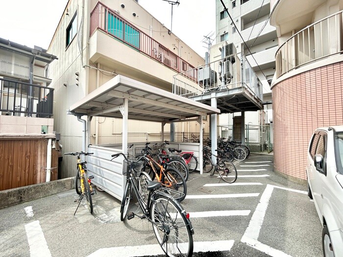 駐輪場 アミュ－ズメント医生ヶ丘