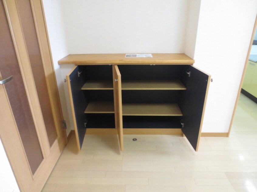 収納 レジデンス２０