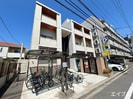 ホワイトスクエア高宮の外観