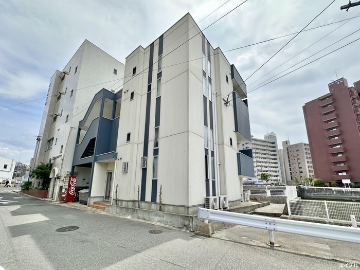 外観写真 ｺﾝﾌｫ-ﾄﾍﾞﾈﾌｨｽ･ﾃﾞｭｵ百道