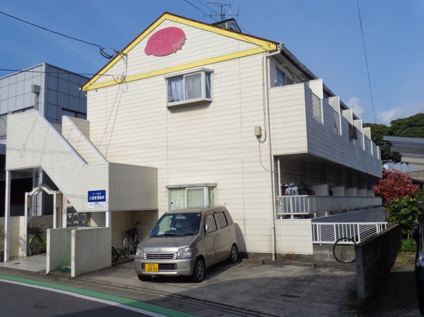 駐車場 フローラ南日佐