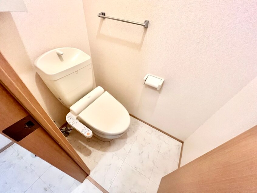 トイレ ｱｳﾞｪﾆｭｰ西神原