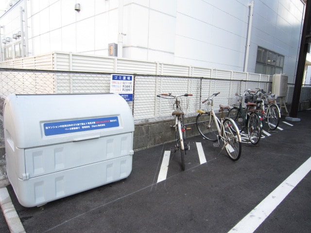 駐輪場 ベーネ駅前通り