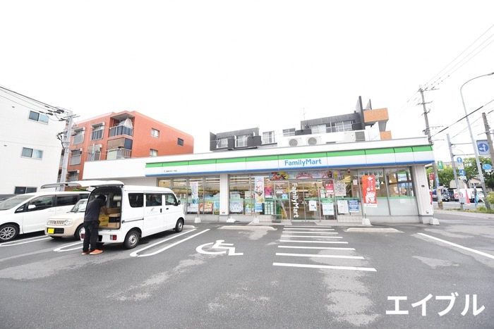 ファミリーマート井尻六角店(コンビニ)まで150m フロンティア横手