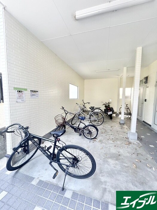 駐輪場 マキシム和白東