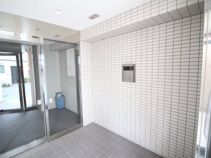 エントランス部分 カーザ・ビアンカ元町