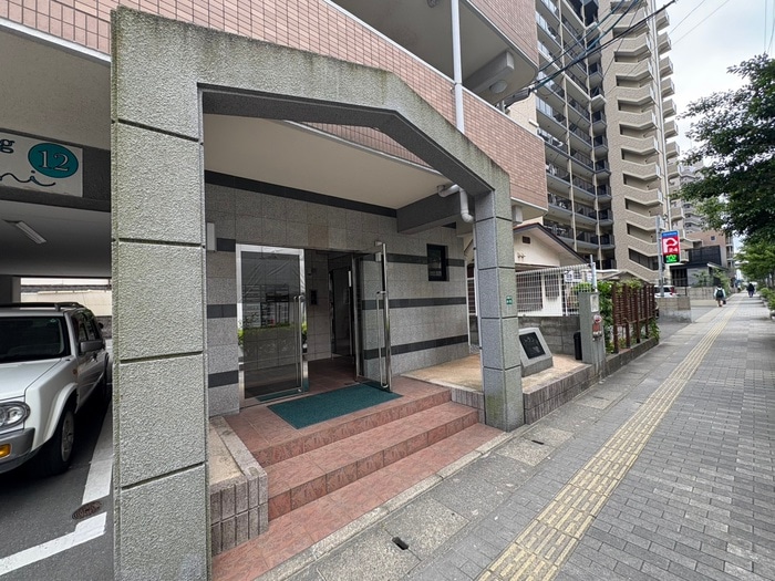 エントランス部分 エトランゼ５番館