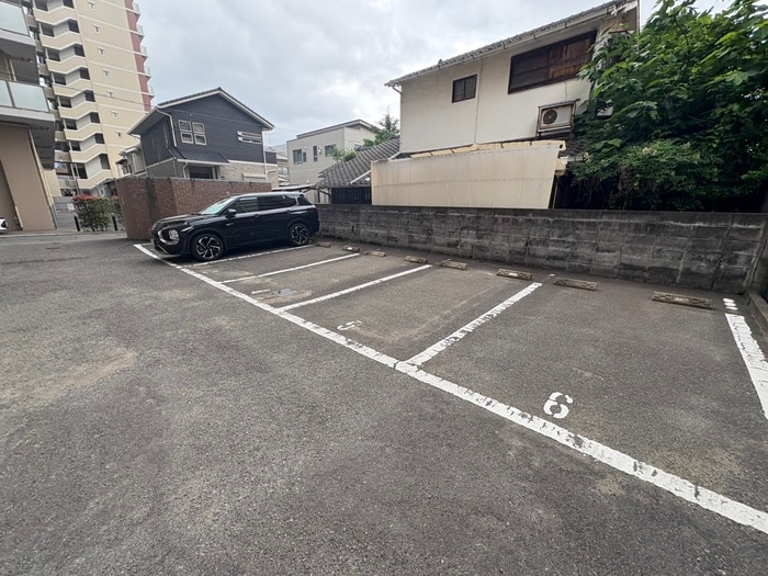 駐車場 エトランゼ５番館