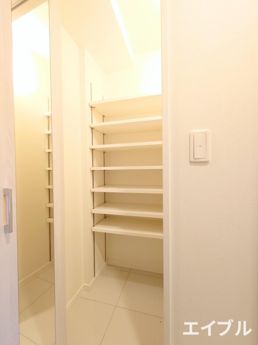 靴箱 ｳｪﾙﾌﾞﾗｲﾄ博多ｽﾃｰｼｮﾝ